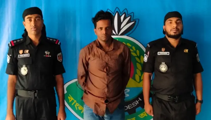 র‌্যাবের অভিযানে ৯৮৩ পিস ইয়াবা ট্যাবলেটসহ এক মাদক ব্যবসায়ী আটক