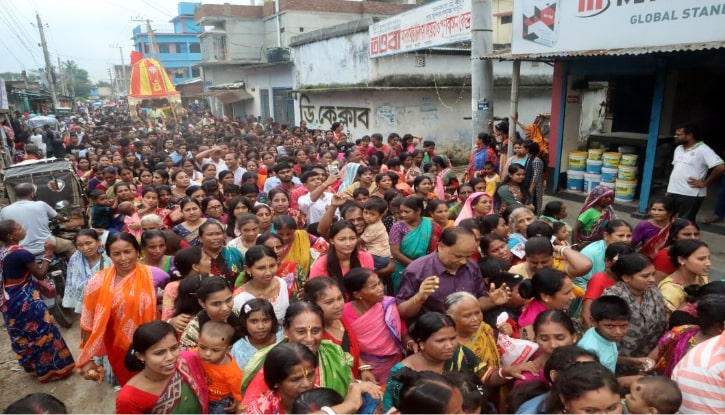 আনন্দ-উচ্ছ্বাসের মধ্যদিয়ে ফুলবাড়ীতে শ্রীশ্রী জগন্নাথ দেবের রথযাত্রা অনুষ্ঠিত
