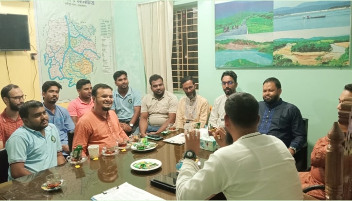 দুর্গাপুরে সাংবাদিকদের সাথে নবাগত ওসির মতবিনিময়